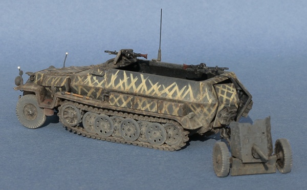 Florin David 1/72nd Scale Dragon Sd.Kfz. 251 Ausf C riveted version